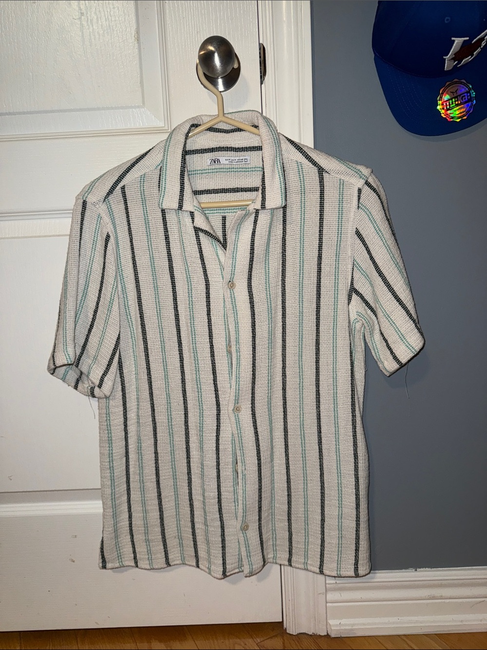 Zara White Short Sleeve Button-Down Shirt with Green & Black Stripes